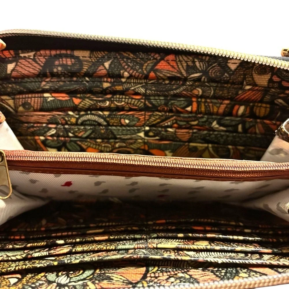 Sakroots Smartphone Wallet Brown
